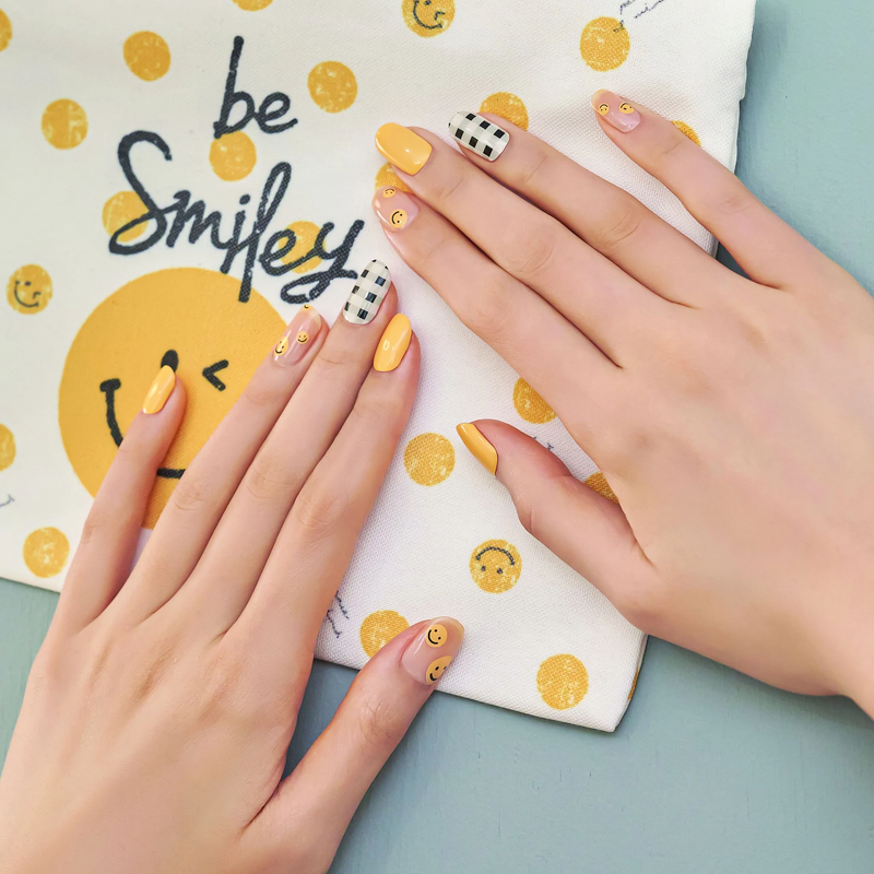 smile nail designs