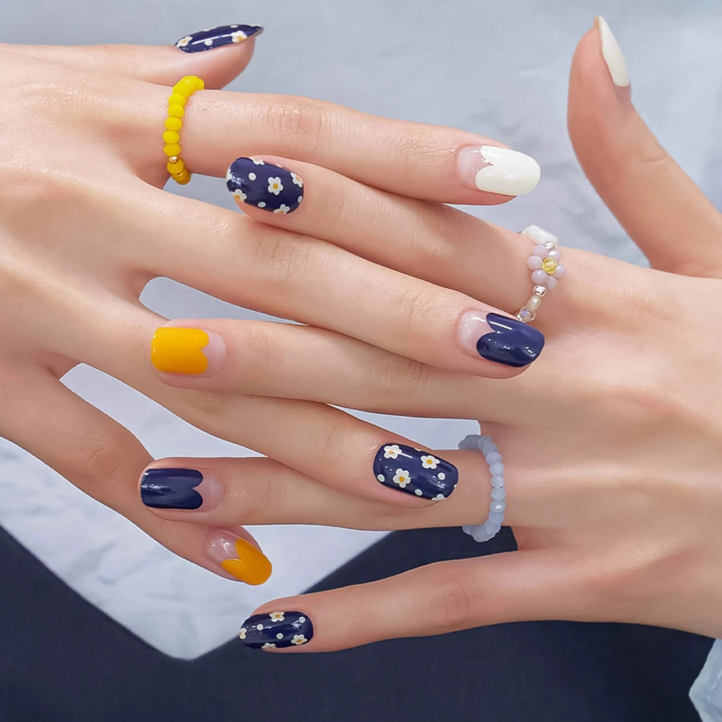 HELLO DAISY BLOOM Nail Stickers