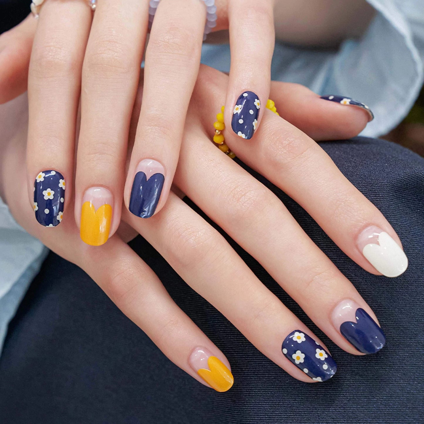 HELLO DAISY BLOOM Nail Stickers